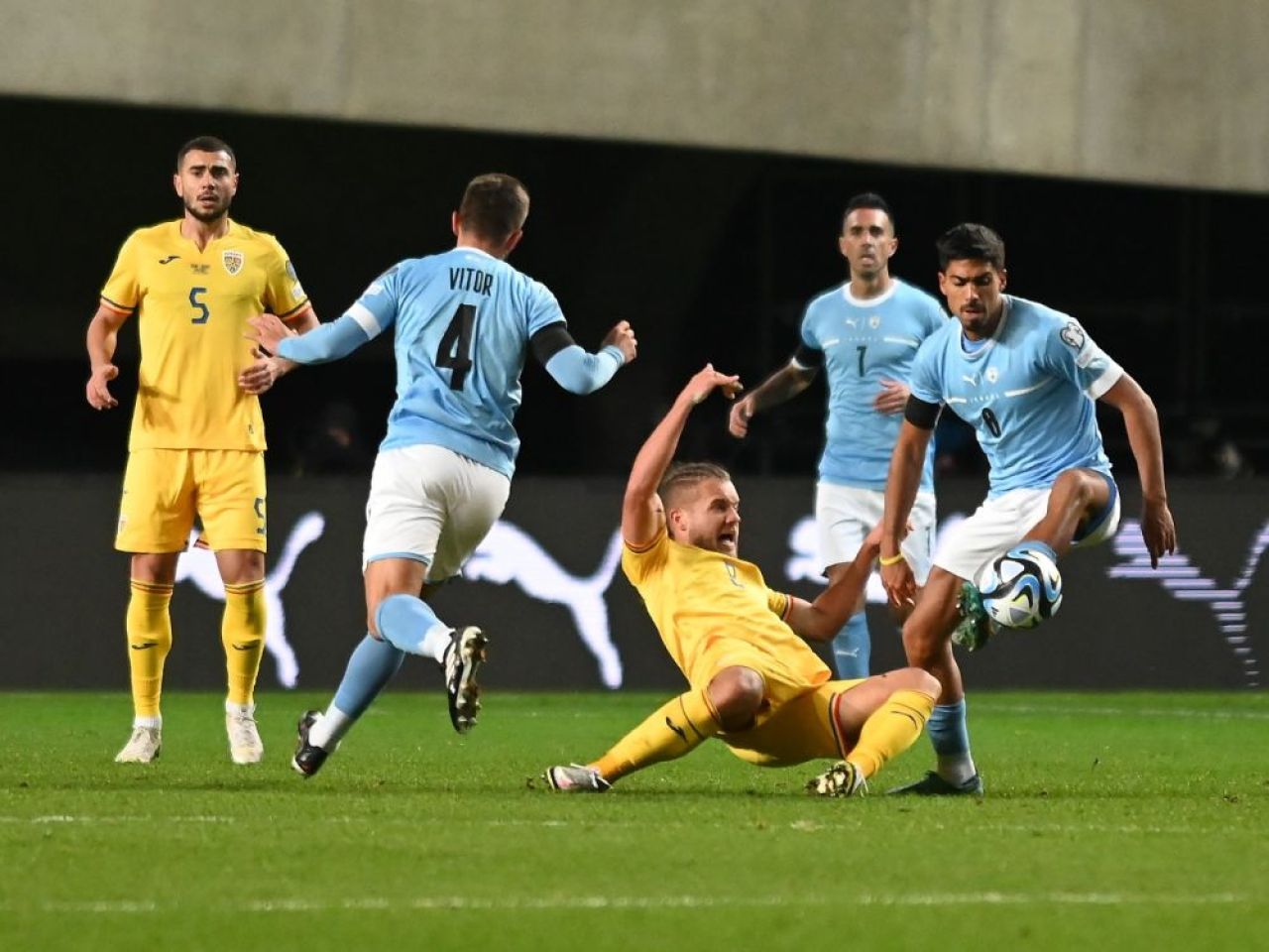 Cele mai tari imagini din Israel - România 1-2!_7