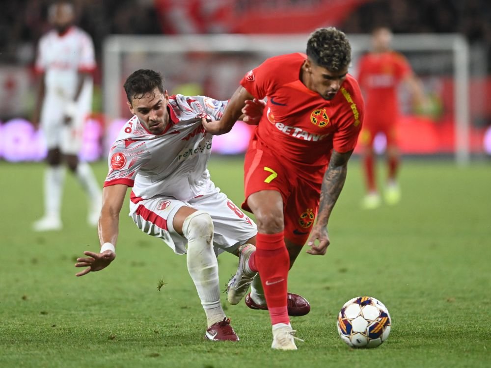 Dinamo &icirc;ncă este peste FCSB &icirc;n duelurile directe din Superligă! Care este competiția &icirc;n care &rdquo;c&acirc;inii&rdquo; s-au distrat mereu cu marea rivală