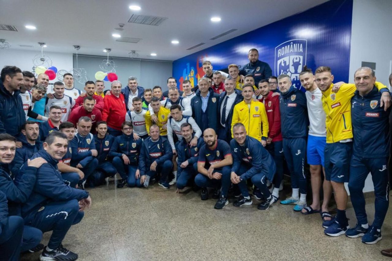 Cei 43 de ”tricolori” la care a apelat selecționerul Edward Iordănescu în preliminariile Euro! Al 44-lea este gafeurul Marcel Ciolacu_2