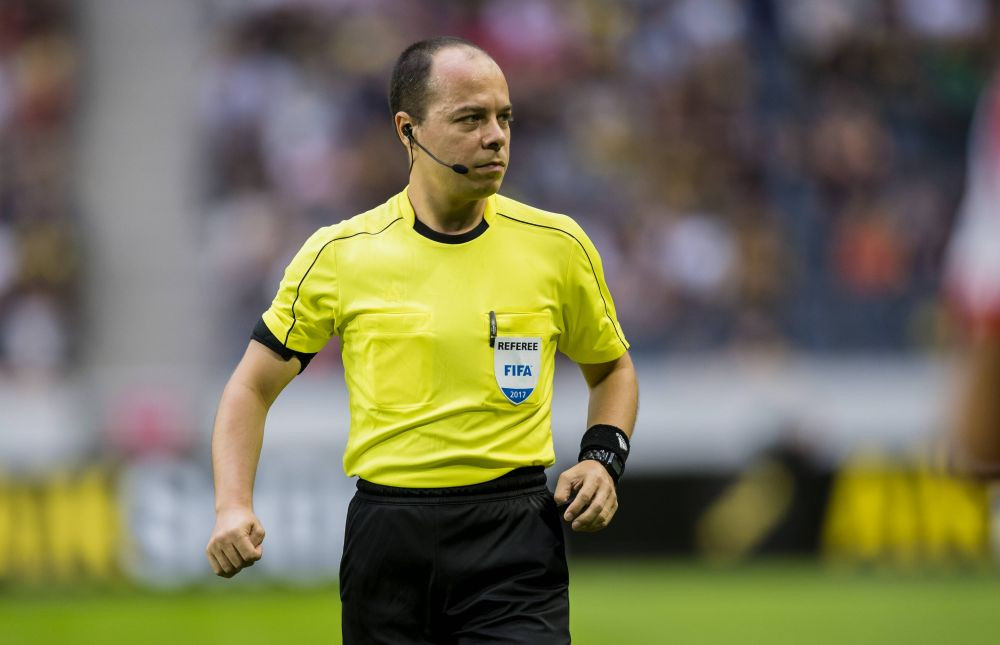 Verdictul lui Marius Avram despre faza care a &icirc;ncins spiritele &icirc;n Ucraina - Italia. A fost sau n-a fost?