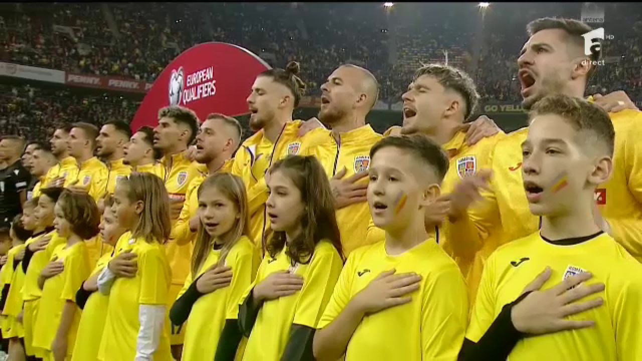 Acum ori niciodată! Imagini emoționante: cum au trăit tricolorii imnul României cântat de Andra pe Arena Națională _15