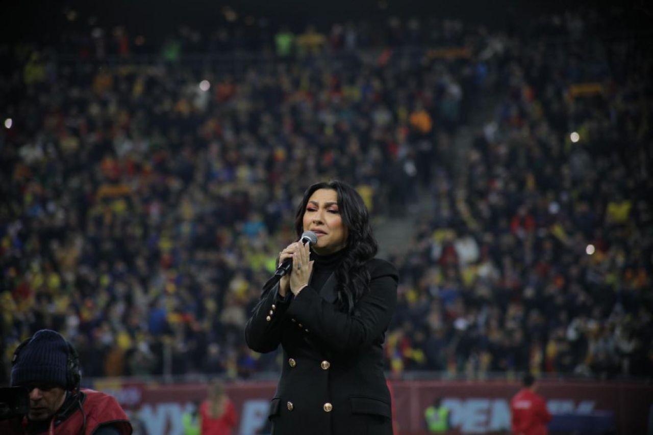 Acum ori niciodată! Imagini emoționante: cum au trăit tricolorii imnul României cântat de Andra pe Arena Națională _34