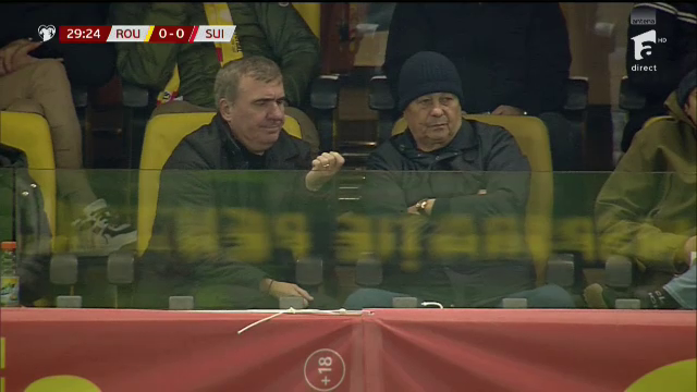 Întâlnirea titanilor! Gică Hagi și Mircea Lucescu, prezenți la România - Elveția_15