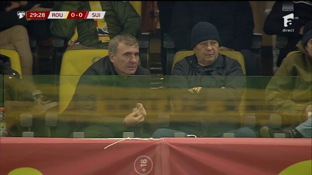 Întâlnirea titanilor! Gică Hagi și Mircea Lucescu, prezenți la România - Elveția_34