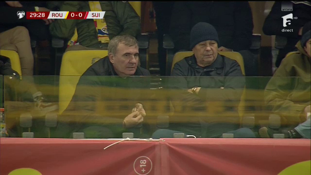 Întâlnirea titanilor! Gică Hagi și Mircea Lucescu, prezenți la România - Elveția_35