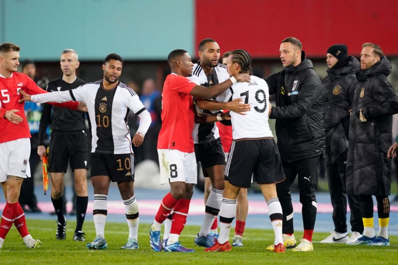 Ce a fost în capul lui?! Ieșirea furioasă care i-a adus cartonașul roșu lui Leroy Sane în amicalul Austria - Germania _6
