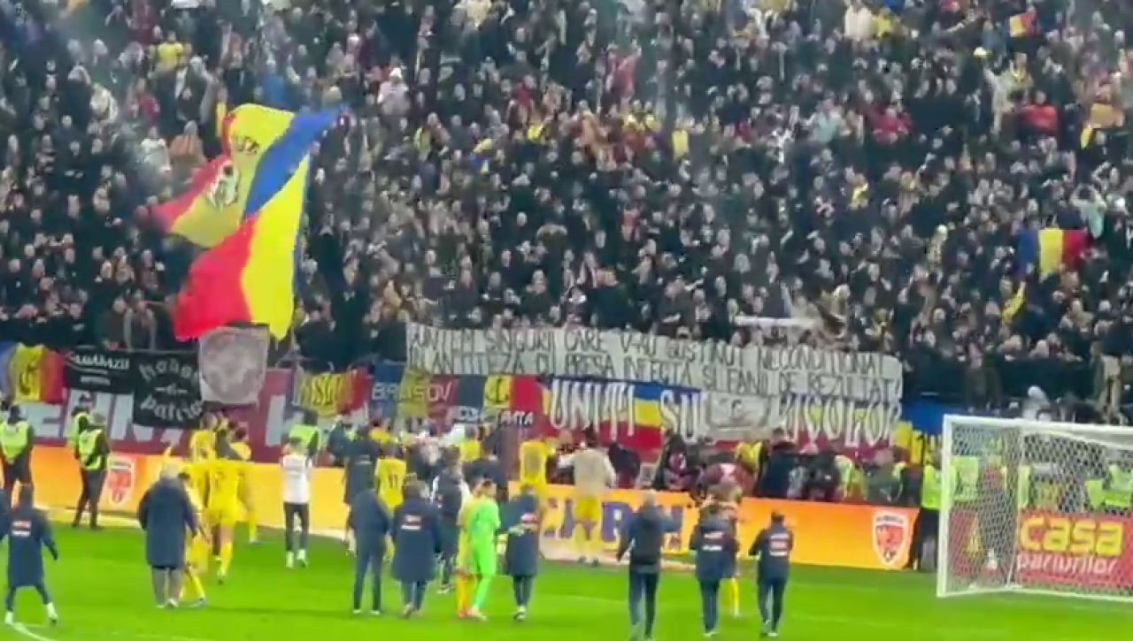 Primul gest făcut de fotbaliști după România - Elveția 1-0_10