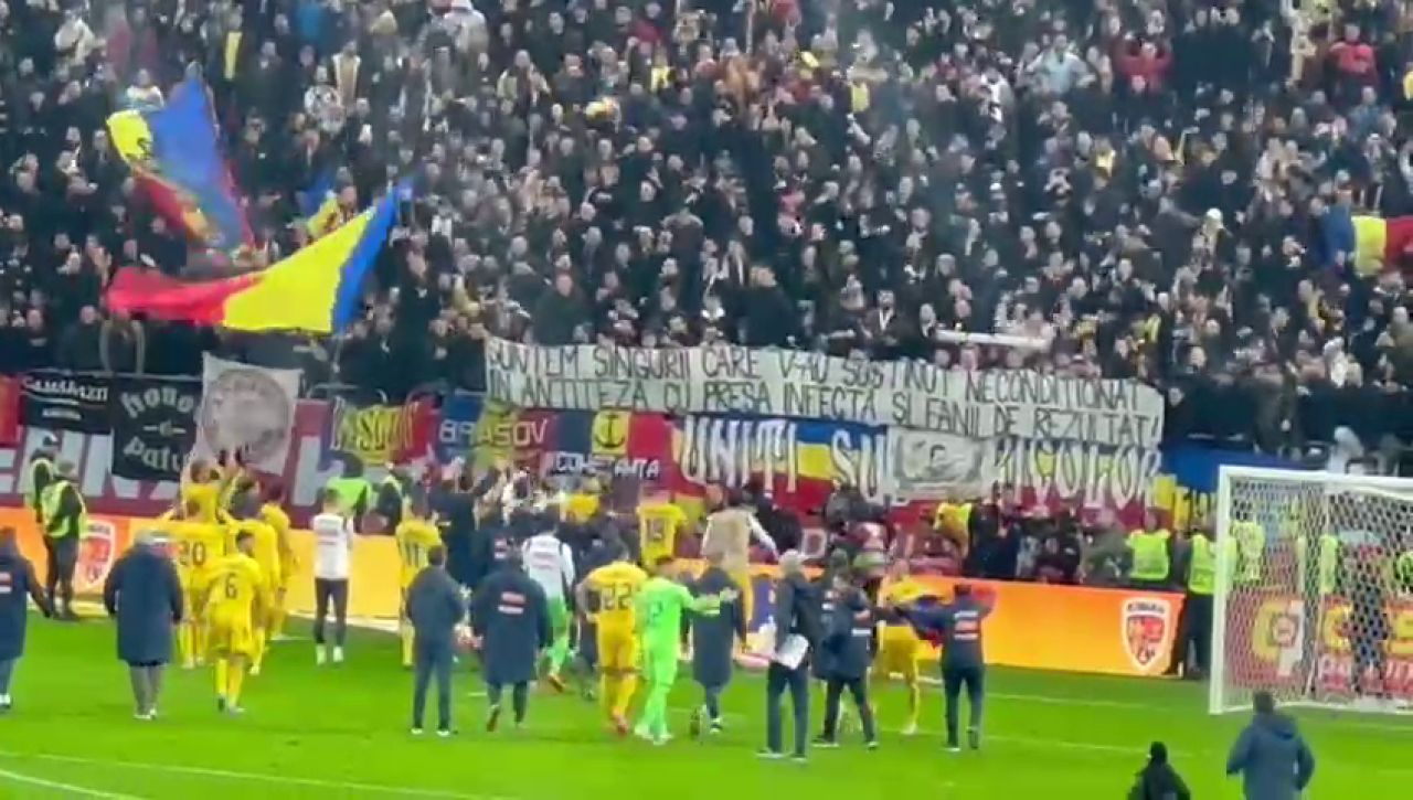 Primul gest făcut de fotbaliști după România - Elveția 1-0_17