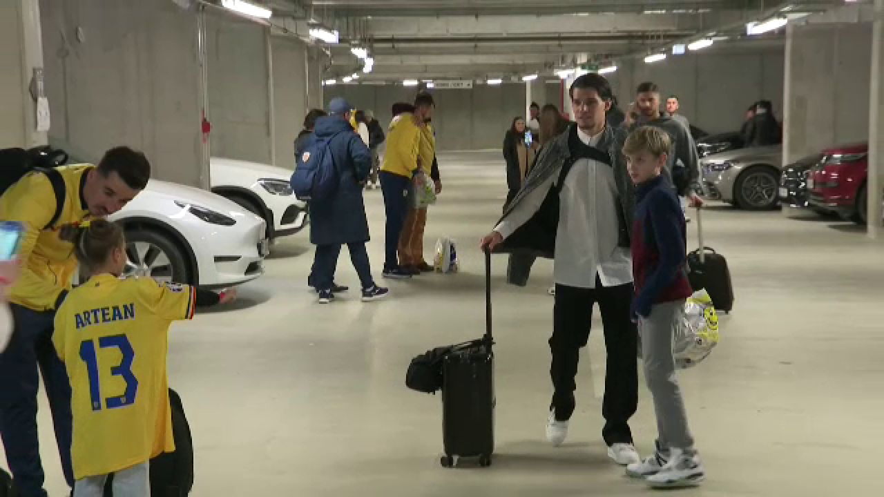 Calificare cu stil! Jucătorii au făcut show în ținutele lor + imagini de colecție cu logodnica lui Ianis Hagi și iubita lui Florinel Coman _5