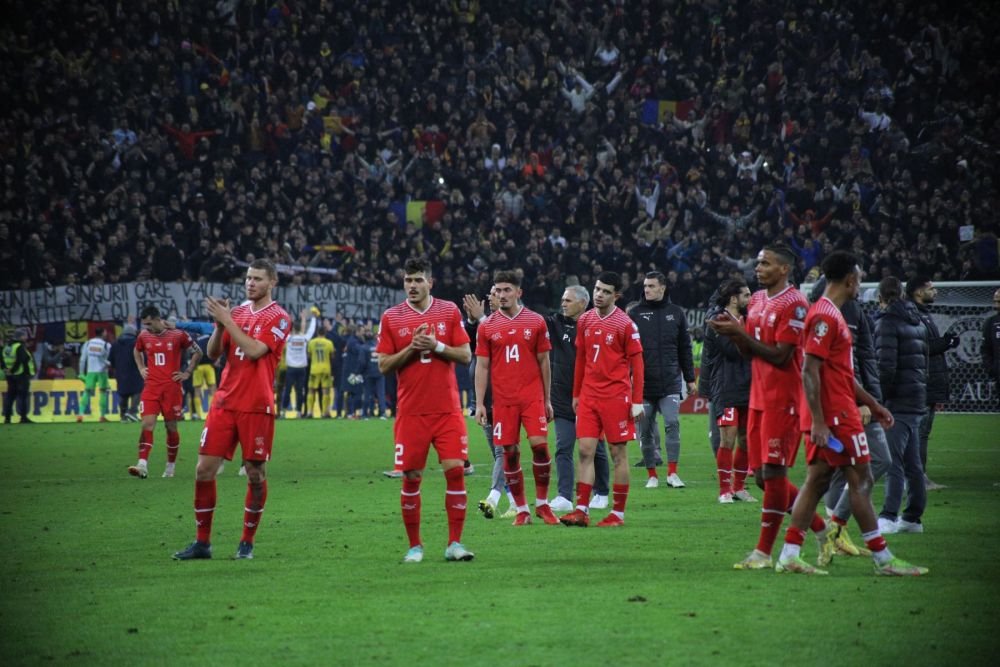 Gest frumos al fotbaliștilor Elveției, la finalul meciului cu România_8