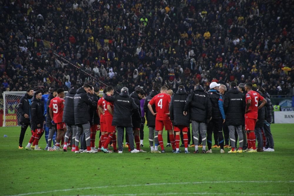 Gest frumos al fotbaliștilor Elveției, la finalul meciului cu România_10