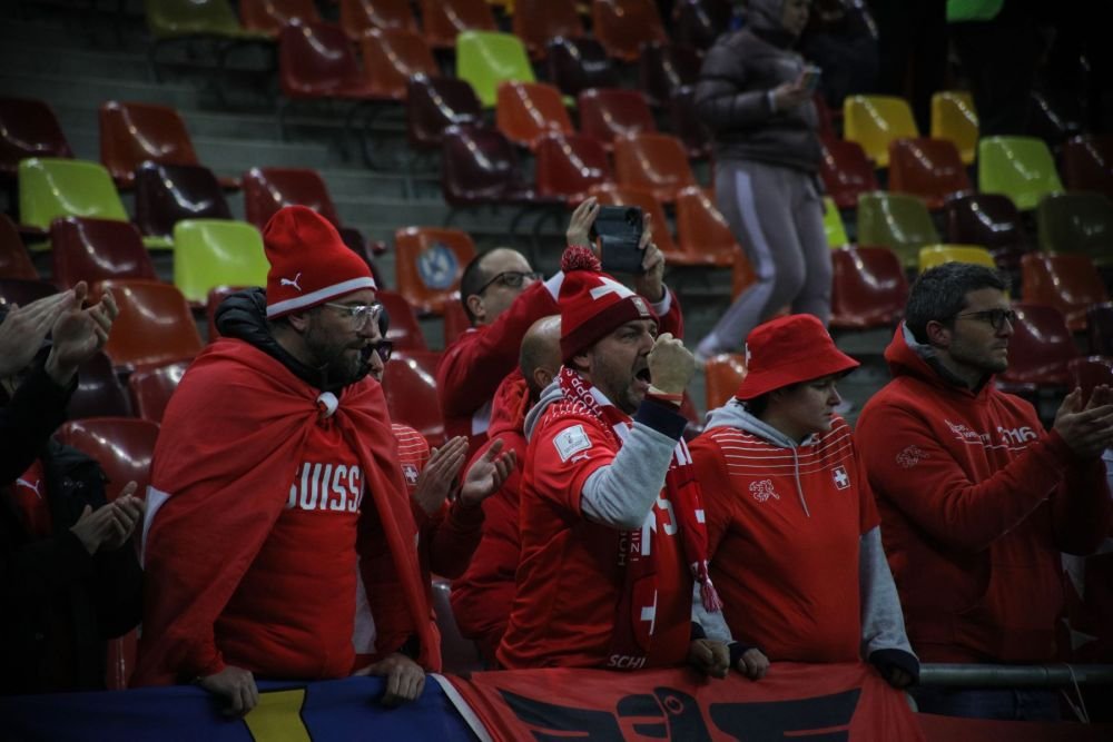 Gest frumos al fotbaliștilor Elveției, la finalul meciului cu România_27