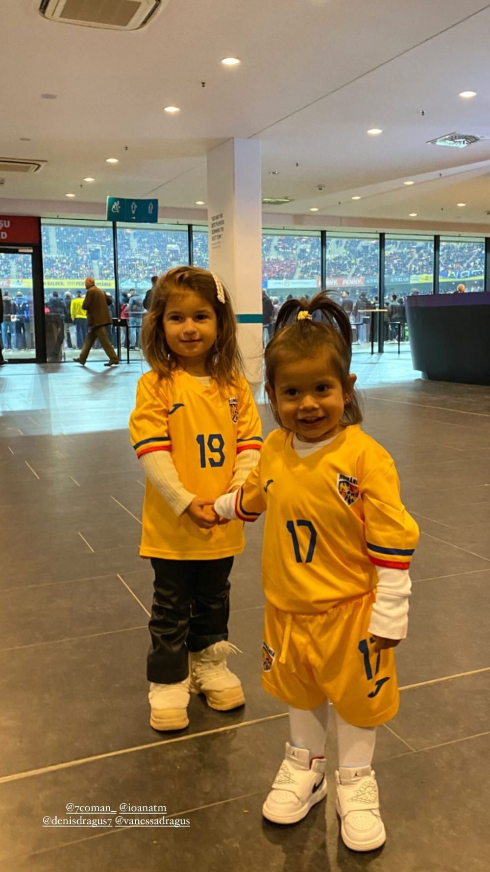 Fetele lui Coman! Imagini de la stadion cu soția fotbalistului și fetița lor, Kasia _13