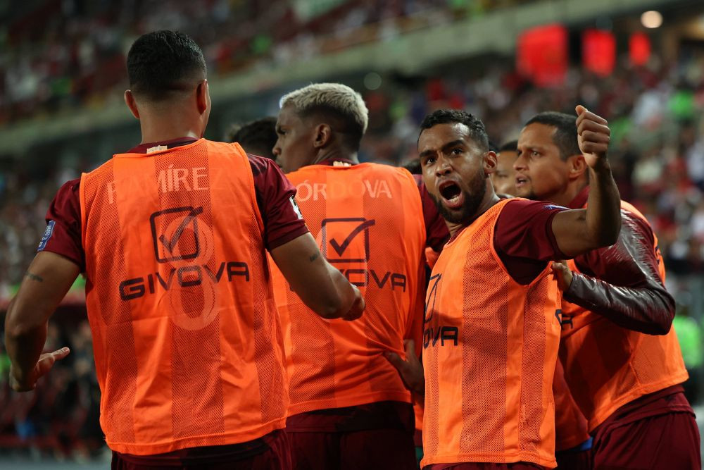 &Icirc;ncă un scandal &icirc;n preliminariile din America de Sud! Jucătorii naționalei, bătuți și sechestrați imediat după meci