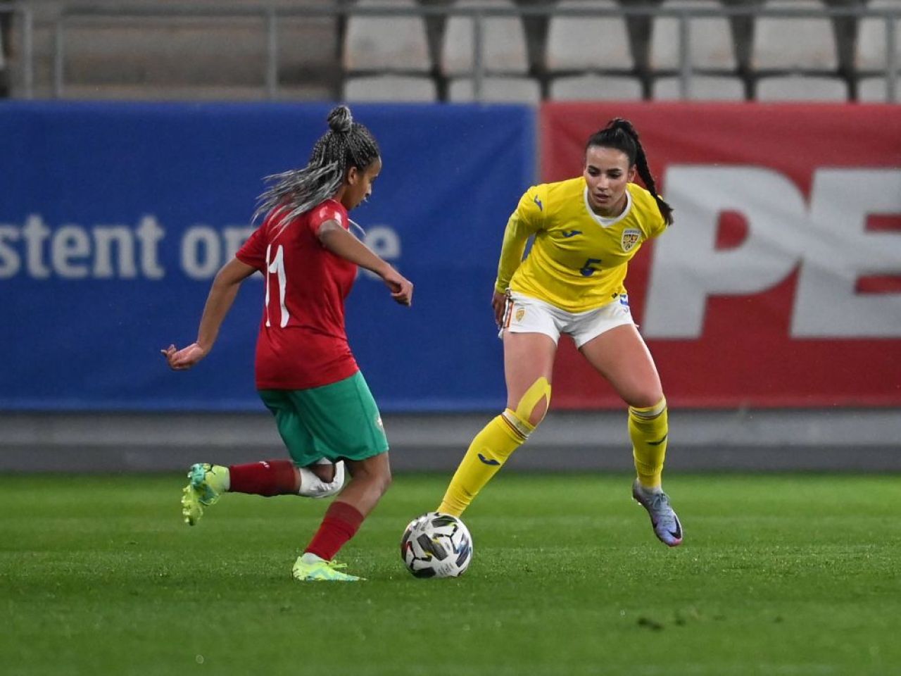 Lotul naționalei de fotbal a României care joacă meciuri oficiale inclusiv în luna decembrie!_18