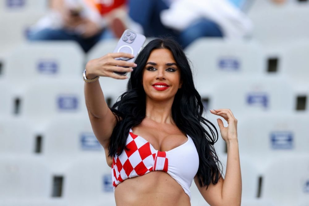 Ivana Knoll nu se dezminte după ce Croația s-a calificat la EURO 2024. Promisiunea celei mai cunoscute susținătoare a naționalei_48
