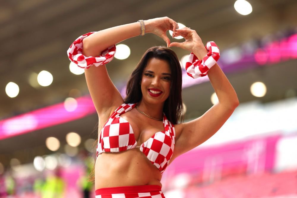 Ivana Knoll nu se dezminte după ce Croația s-a calificat la EURO 2024. Promisiunea celei mai cunoscute susținătoare a naționalei_50