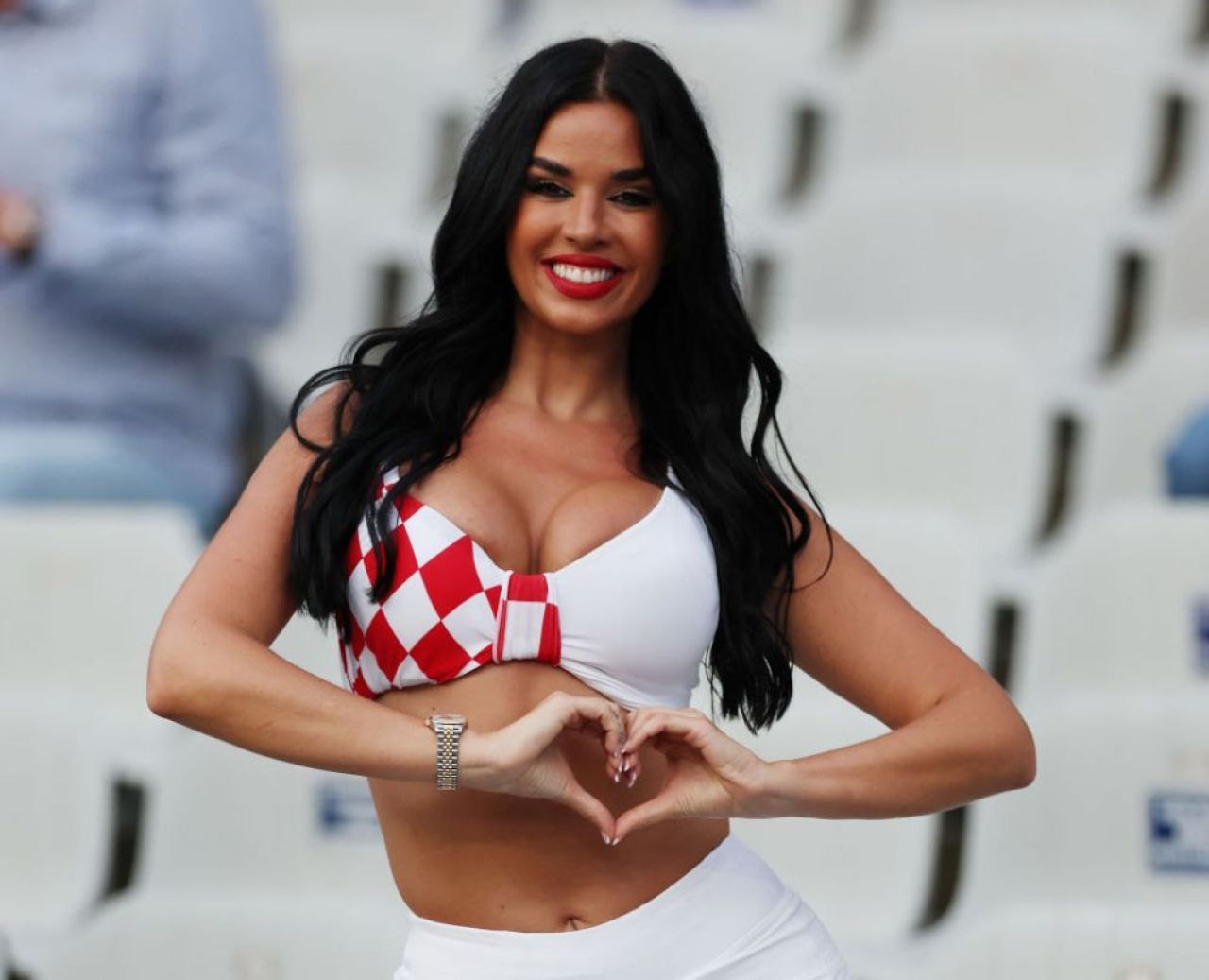 Ivana Knoll nu se dezminte după ce Croația s-a calificat la EURO 2024. Promisiunea celei mai cunoscute susținătoare a naționalei_54