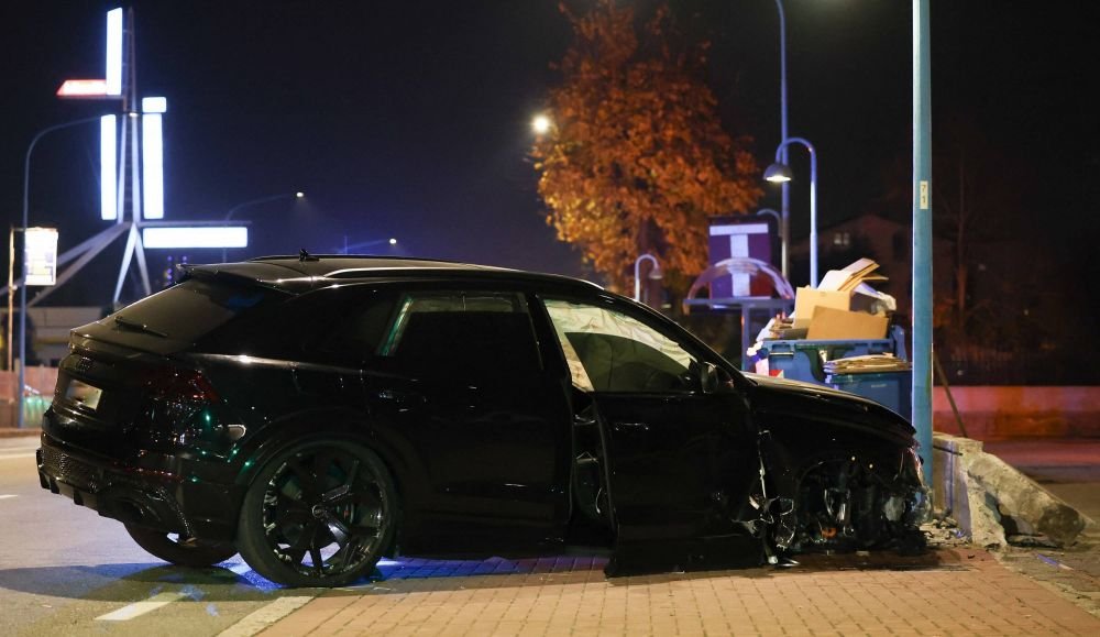 El este Mario Balotelli! A făcut accident de mașină, a ieșit dintre airbaguri și a refuzat testul de alcoolemie_7
