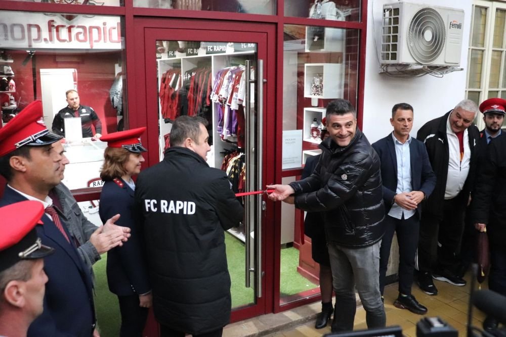 Rapid și-a deschis fan-shop în Gara de Nord. Rică Răducanu a făcut show la inaugurare_27