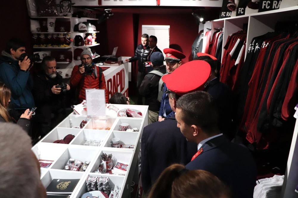 Rapid și-a deschis fan-shop în Gara de Nord. Rică Răducanu a făcut show la inaugurare_30