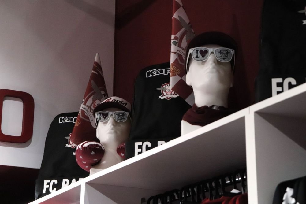 Rapid și-a deschis fan-shop în Gara de Nord. Rică Răducanu a făcut show la inaugurare_32