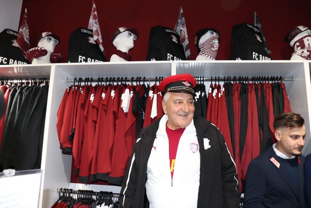 Rapid și-a deschis fan-shop în Gara de Nord. Rică Răducanu a făcut show la inaugurare_36