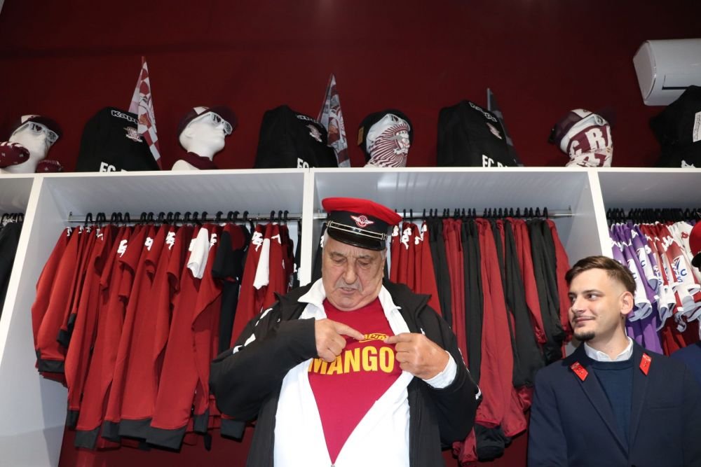 Rapid și-a deschis fan-shop în Gara de Nord. Rică Răducanu a făcut show la inaugurare_39