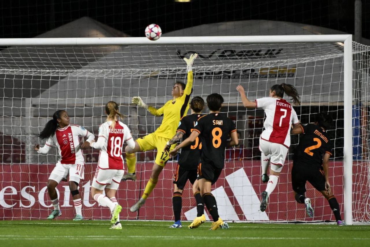 Portarul român lider în grupa din UEFA Champions League, peste Bayern Munchen, Ajax Amsterdam și PSG!_3