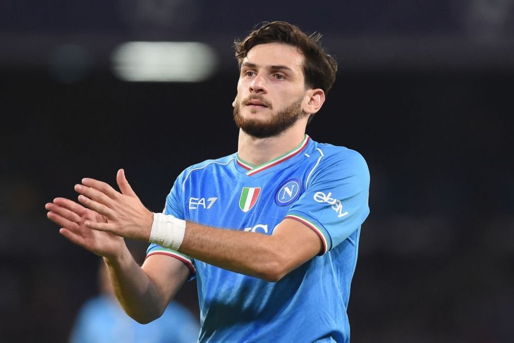 Vedeta lui Napoli, vânată de granzii Europei. 