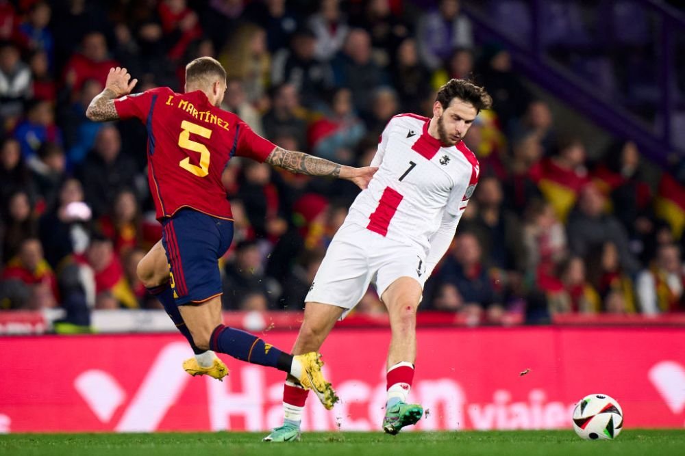 Vedeta lui Napoli, vânată de granzii Europei. 