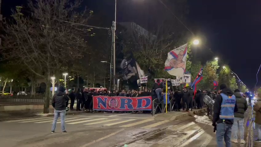 Suporterii FCSB s-au întâlnit la 3 grade Celsius și au defilat spre Arena Națională! Atmosferă incendiară pe străzile din București_6