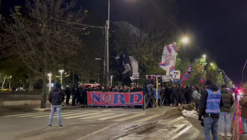 Suporterii FCSB s-au întâlnit la 3 grade Celsius și au defilat spre Arena Națională! Atmosferă incendiară pe străzile din București_7