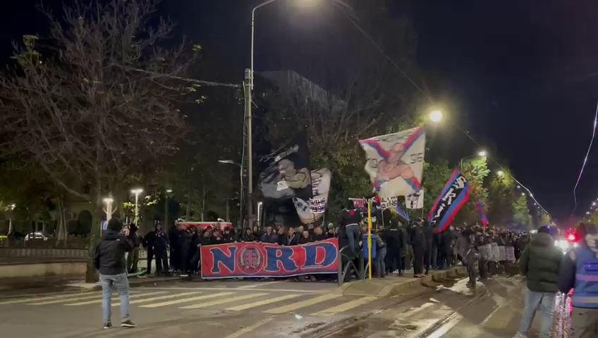 Suporterii FCSB s-au întâlnit la 3 grade Celsius și au defilat spre Arena Națională! Atmosferă incendiară pe străzile din București_19