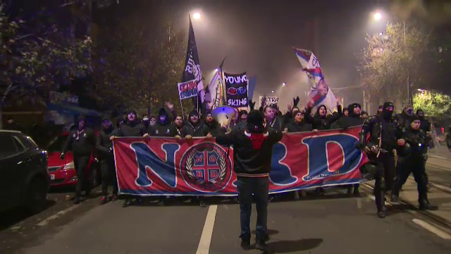 Suporterii FCSB s-au întâlnit la 3 grade Celsius și au defilat spre Arena Națională! Atmosferă incendiară pe străzile din București_29