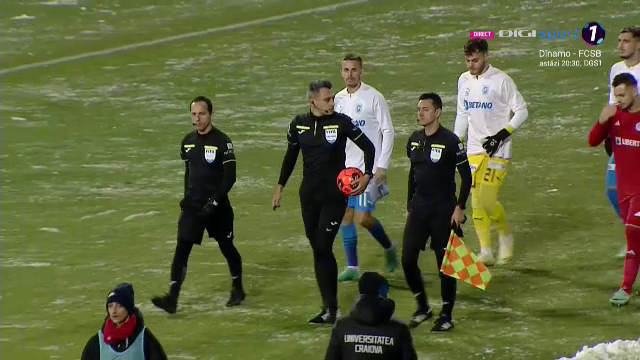 Iarna pe uliță, la Galați! Cum a arătat gazonul pe stadionul 