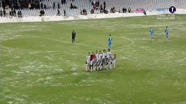 Iarna pe uliță, la Galați! Cum a arătat gazonul pe stadionul 