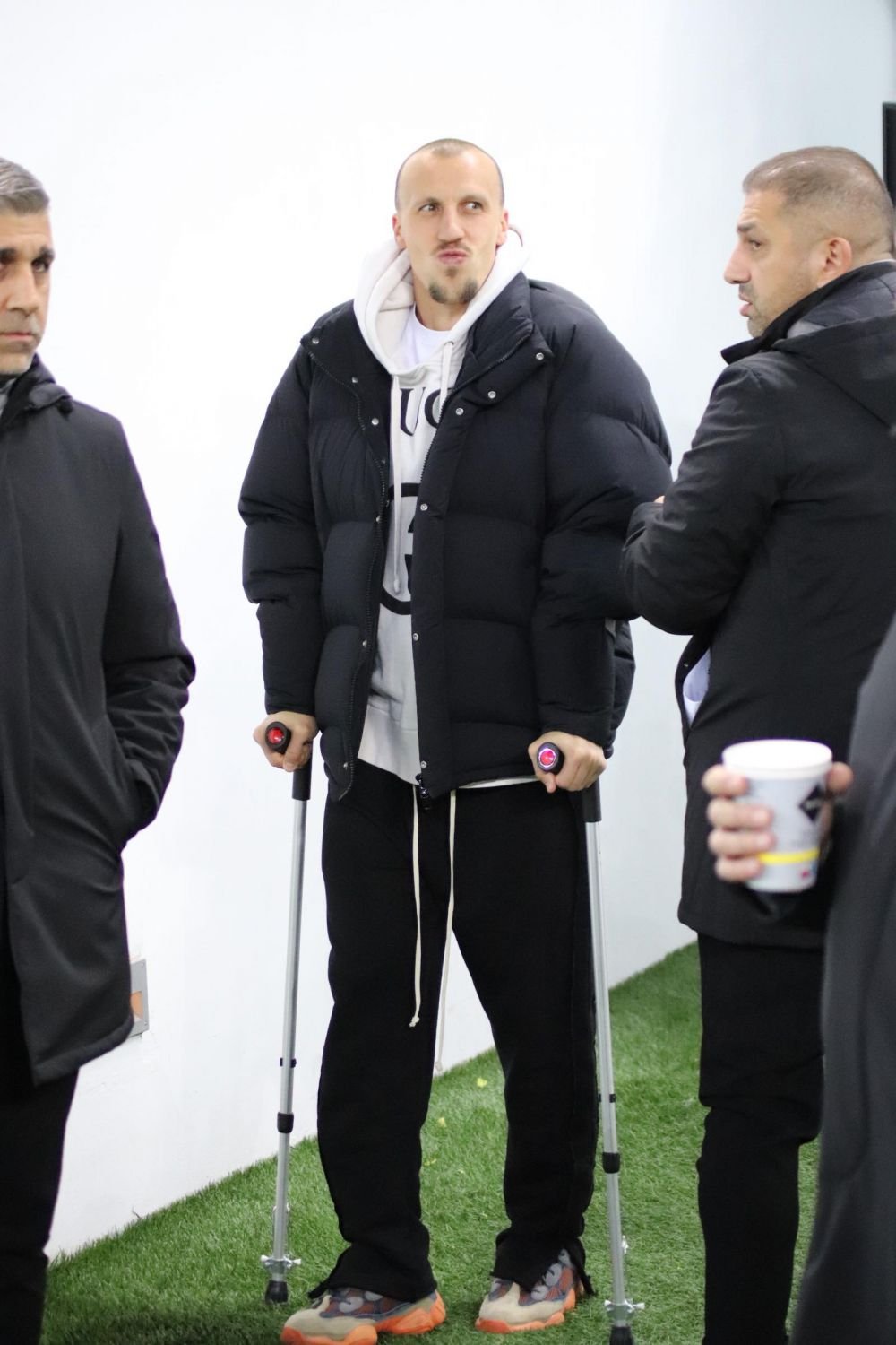Vlad Chiricheș, în cârje, la Dinamo - FCSB_19