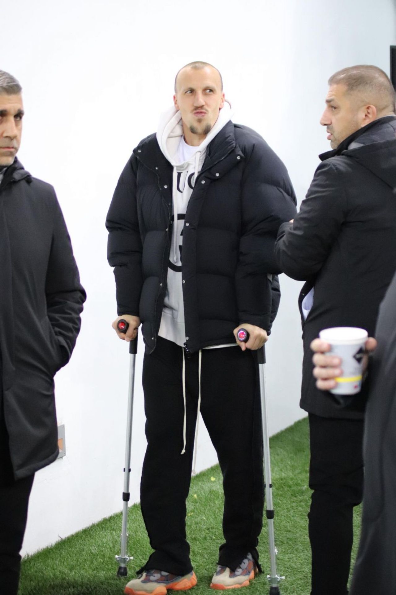 Vlad Chiricheș, în cârje, la Dinamo - FCSB_19