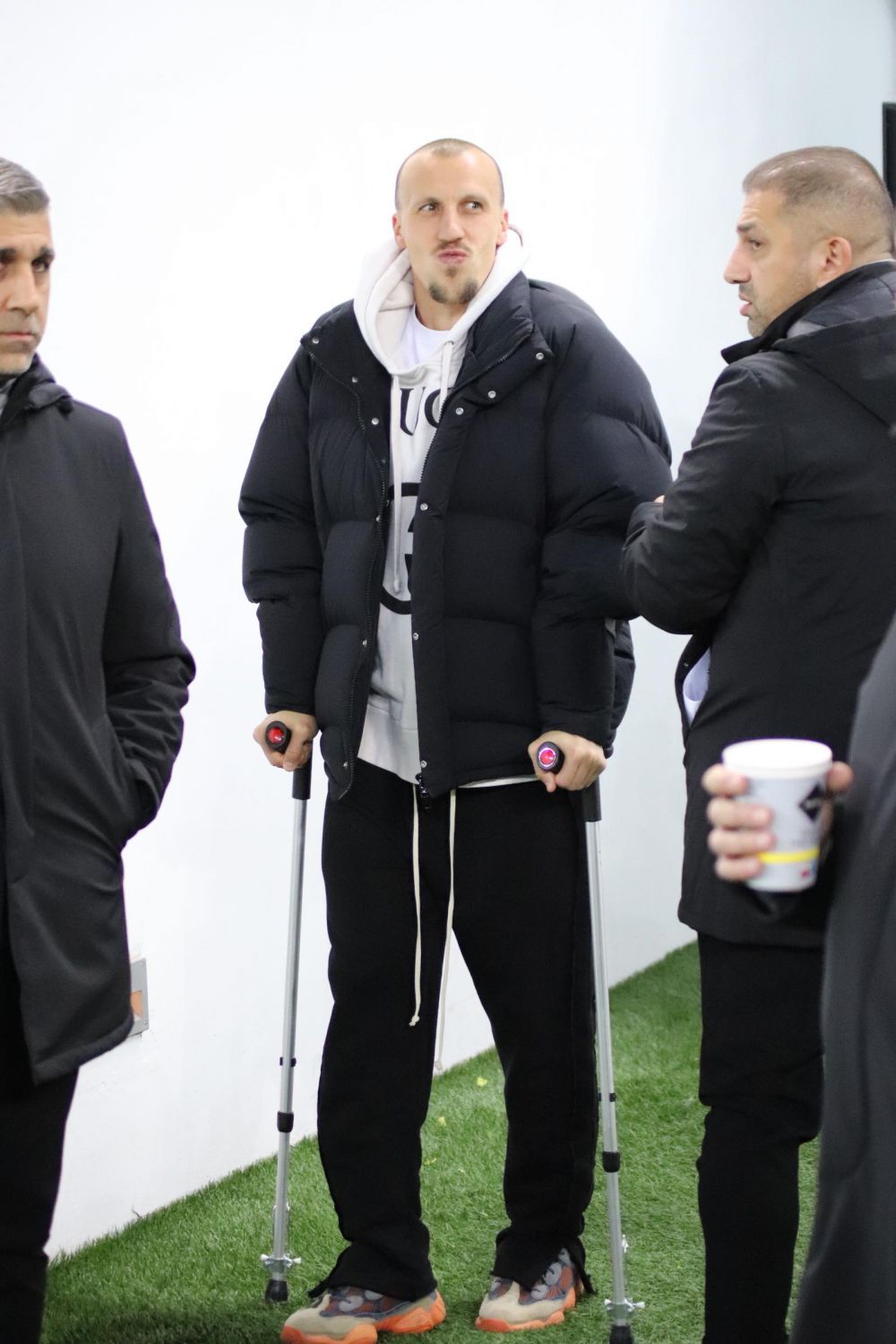 Vlad Chiricheș, în cârje, la Dinamo - FCSB_19