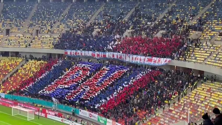 Li s-a terminat banner-ul! Gafă a galeriei FCSB la derby-ul cu Dinamo_4