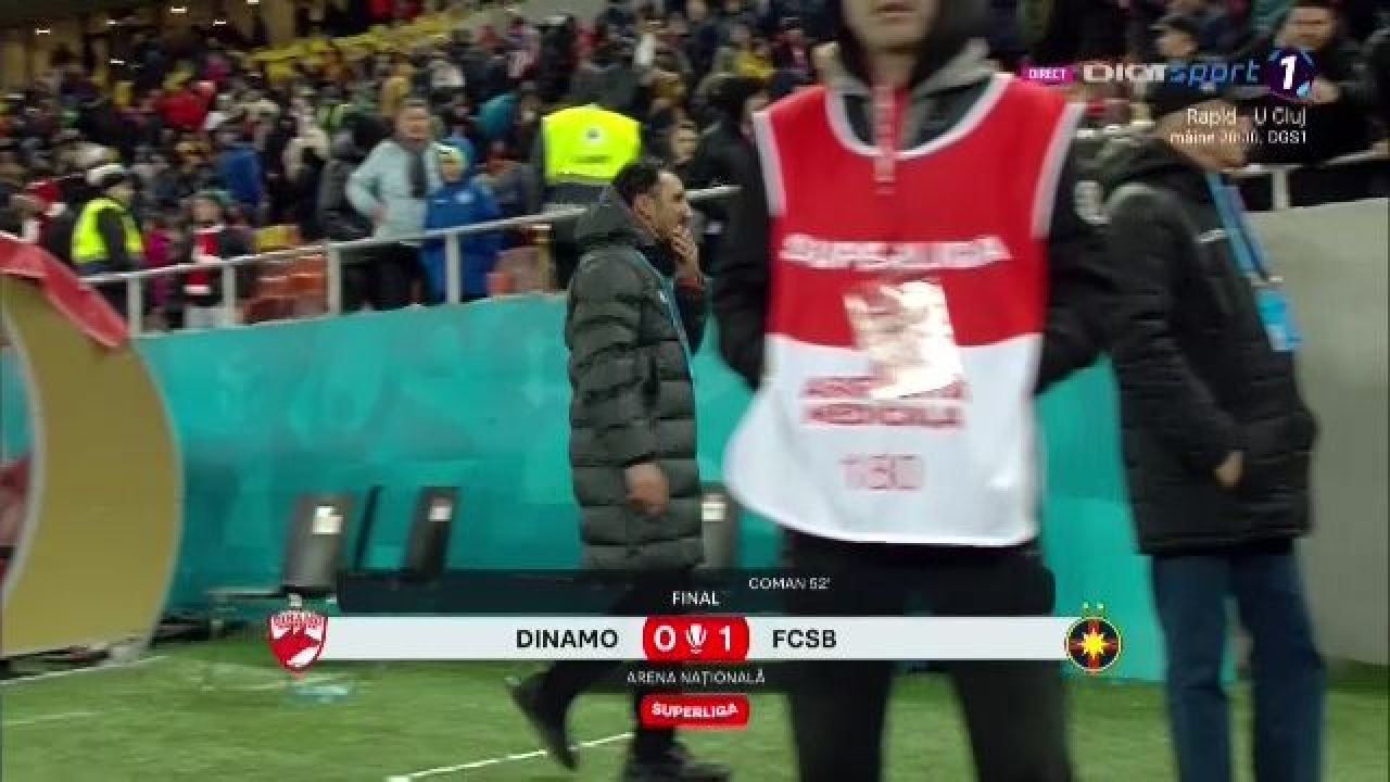 Elias Charalambous, gest obscen în fața fanilor lui Dinamo. Cipriotul a cedat imediat după derby_3