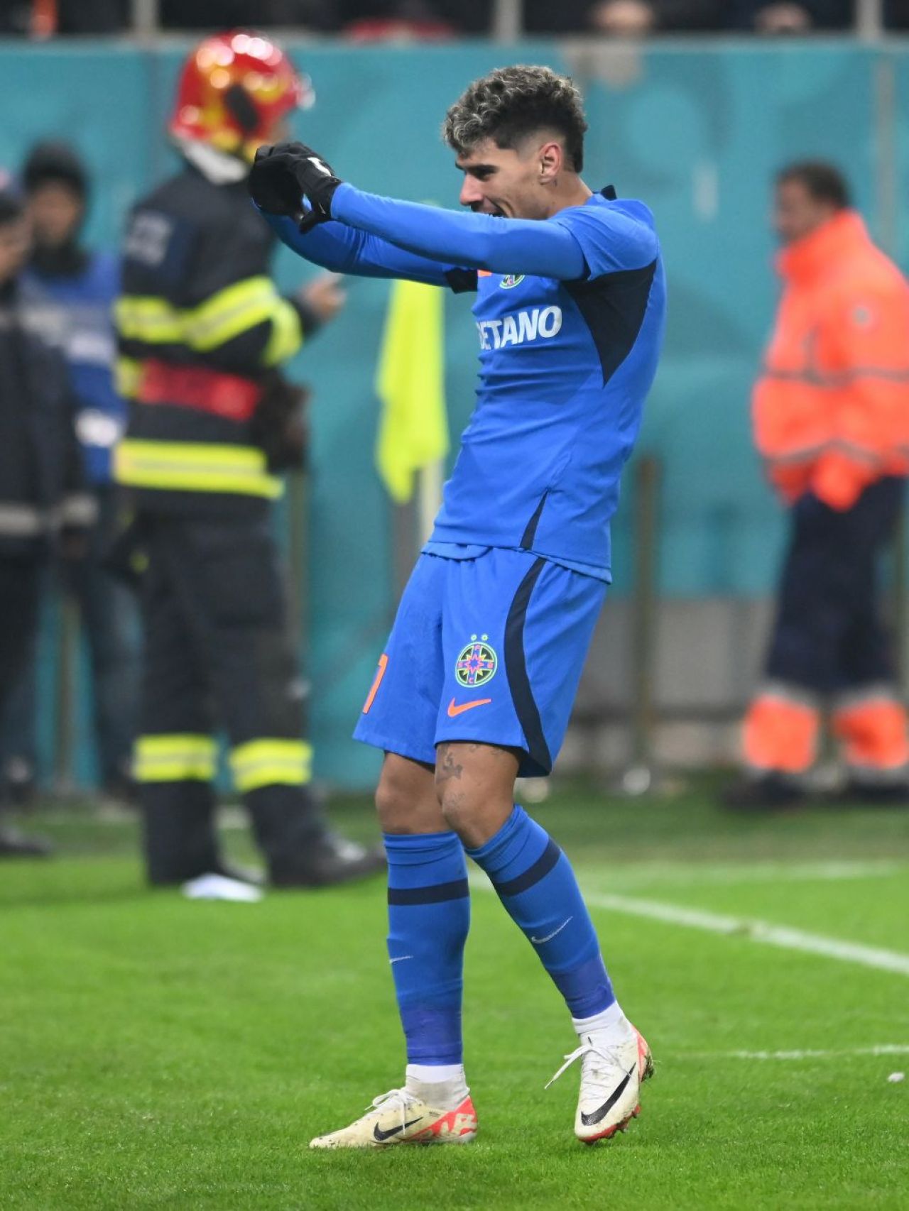Dinamo e o săgeată boantă, FCSB trăiește din execuția lui Coman. Caramavrov își spune părerea despre meciul Dinamo - FCSB_5