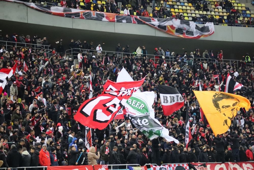 Ce se întâmplă cu PCH, galeria lui Dinamo? Încă o facțiune s-a mutat la tribuna a doua_3
