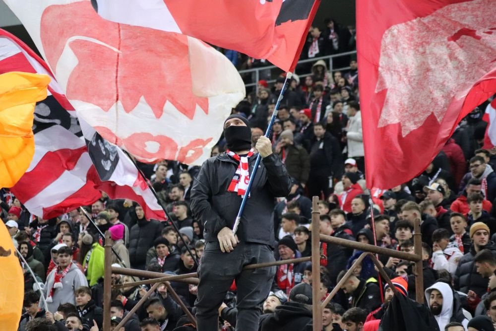 Ce se întâmplă cu PCH, galeria lui Dinamo? Încă o facțiune s-a mutat la tribuna a doua_10