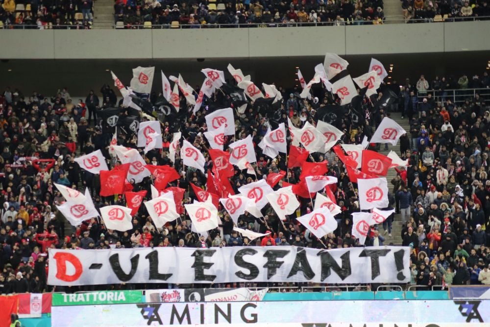 Ce se întâmplă cu PCH, galeria lui Dinamo? Încă o facțiune s-a mutat la tribuna a doua_15