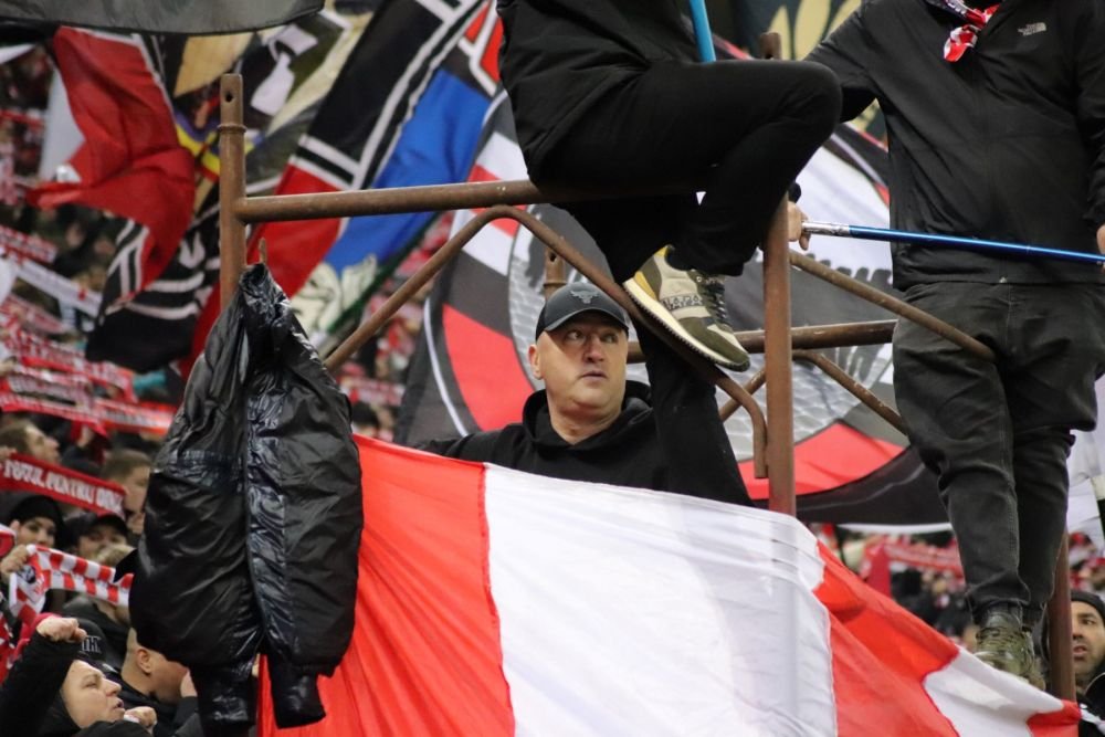 Ce se întâmplă cu PCH, galeria lui Dinamo? Încă o facțiune s-a mutat la tribuna a doua_27