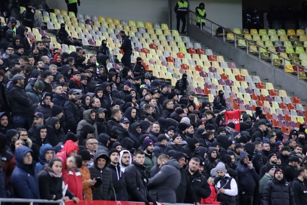 Ce se întâmplă cu PCH, galeria lui Dinamo? Încă o facțiune s-a mutat la tribuna a doua_33