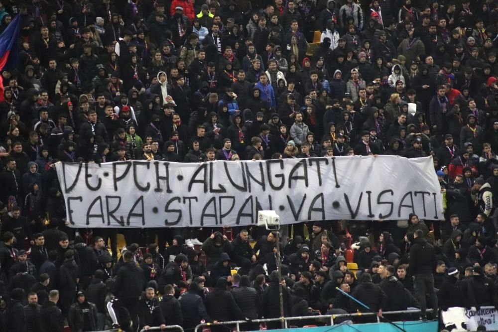 Ce se întâmplă cu PCH, galeria lui Dinamo? Încă o facțiune s-a mutat la tribuna a doua_37