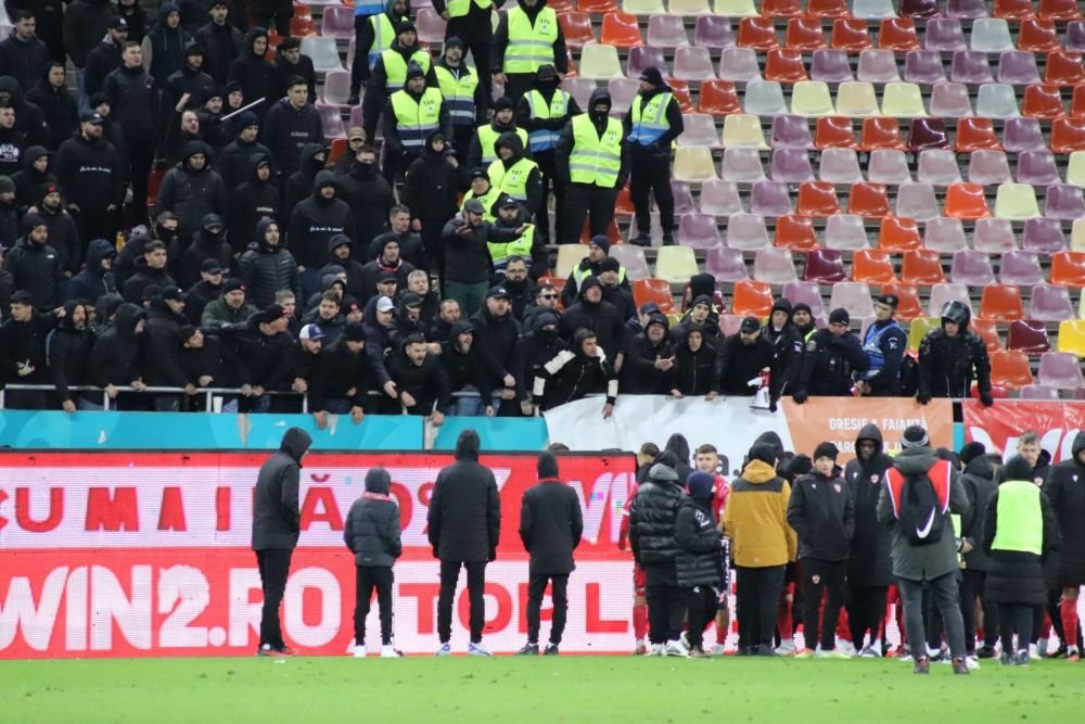 Ce se întâmplă cu PCH, galeria lui Dinamo? Încă o facțiune s-a mutat la tribuna a doua_41